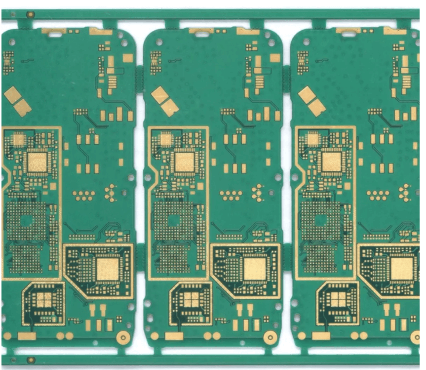 Con la panellizzazione, più PCB sono raggruppati su un singolo pannello (Sorgente: UETPCB)
