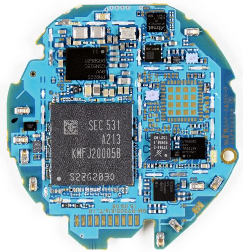 El PCB de un reloj conectado (Fuente: Samsung).