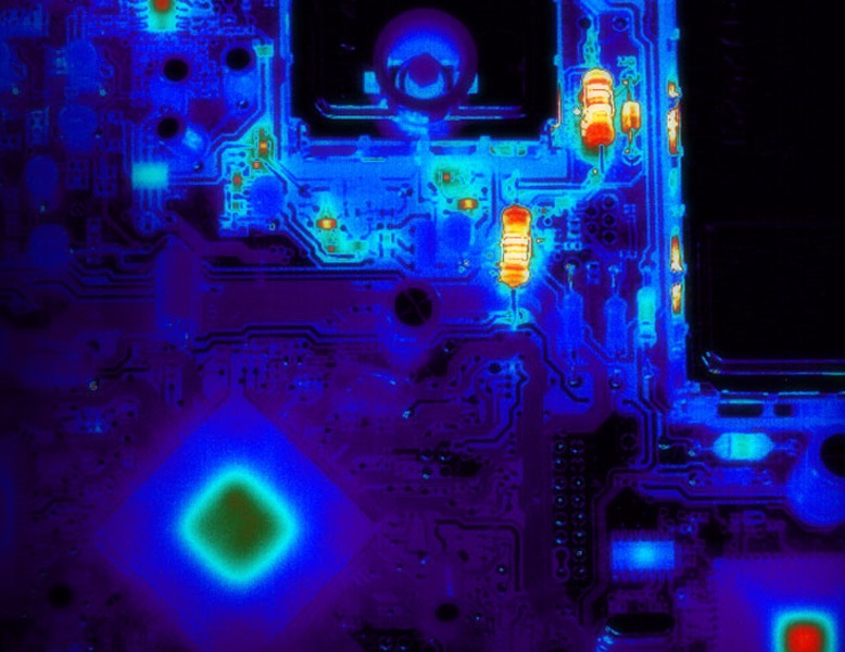 Scansione termica di un circuito elettronico.