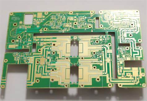 PCB with Rogers RO4003C substrate material