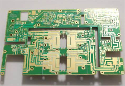 PCB con substrato Rogers RO4003C