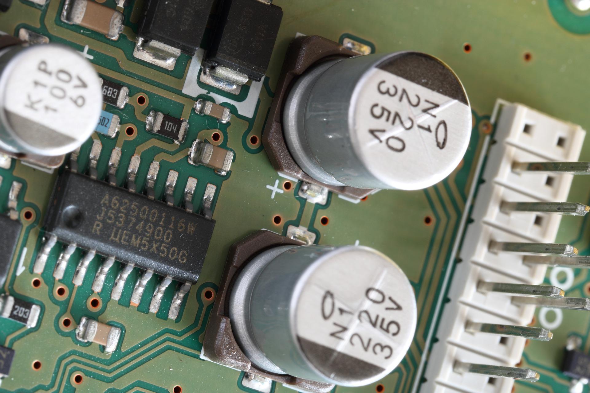 Example of bypass capacitors