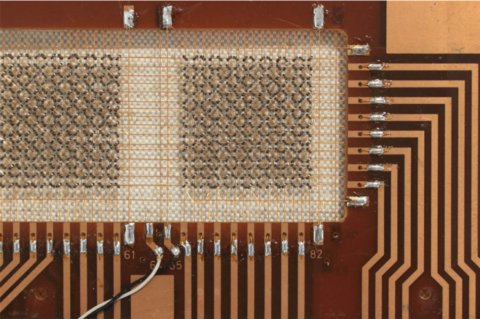 Ampiezza di una traccia PCB designwanted